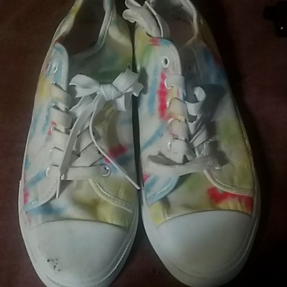 Tye dye shoes